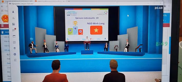 Hình ảnh tại lễ trao giải online với phần trao giải Nhất cho em Ngô Minh Long, đoàn Việt Nam.