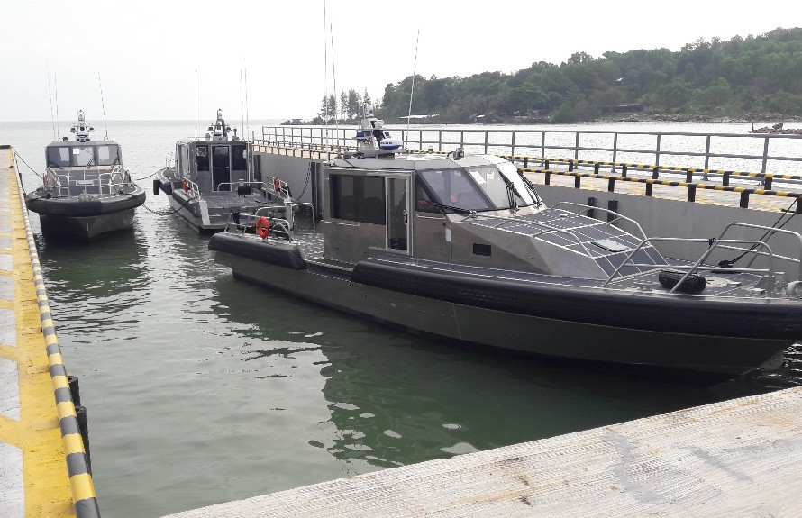 Xuồng tuần tra phản ứng nhanh Metal Shark do Hoa Kỳ bàn giao cho Việt Nam. Xuồng tuần tra phản ứng nhanh Metal Shark do Hoa Kỳ bàn giao cho Việt Nam.