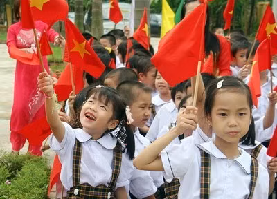 Giải pháp xây dựng cơ sở vật chất thực hiện chương trình, SGK mới