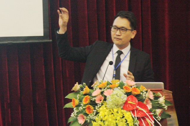 PGS Chew Hung Chang (Viện Giáo dục quốc gia Singapore).