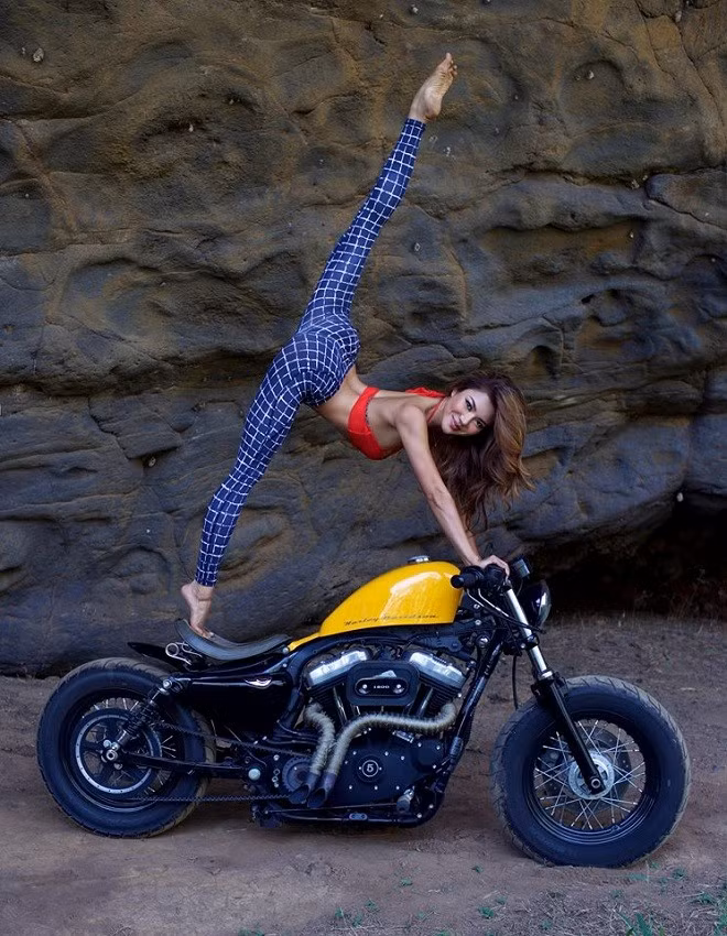 Meshyoga của cô được các học viên rất yêu thích. Huấn luyện yoga xinh đẹp hút hồn cư dân mạng