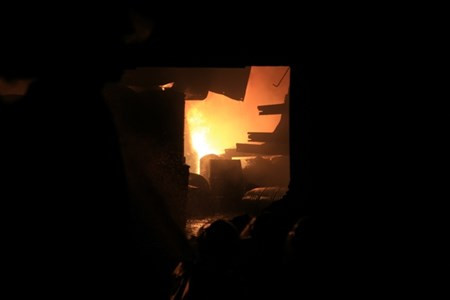 10 giờ kinh hoàng trong kho hàng phát nổ ở Bình Dương 10 gio kinh hoang trong kho hang phat no o Binh Duong