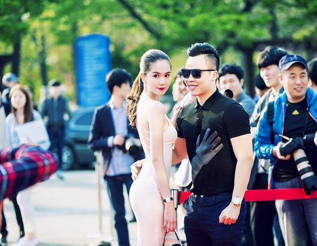Sự thật bẽ bàng chuyến sang Hàn nhận giải của Ngọc Trinh ảnh 3 Phóng viên Hàn Quốc dường như không mấy quan tâm tới "nữ hoàng nội y" Ngọc Trinh.