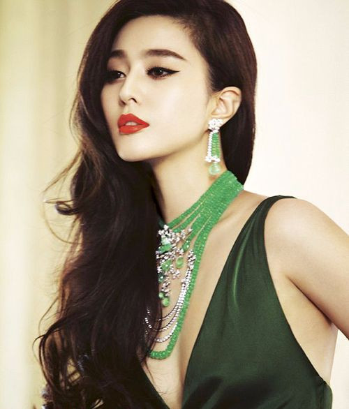 Kẻ mắt nước quyến rũ như Phạm Băng Băng đi chơi lễ ảnh 4 Kẻ mắt nước quyến rũ như Phạm Băng Băng đi chơi lễ - 4