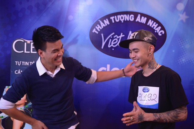 Vietnam Idol: Thí sinh đầu trọc, xăm trổ đầy mình gây “sốc” ảnh 4 Vietnam Idol: Thí sinh đầu trọc, xăm trổ đầy mình gây “sốc” ảnh 4