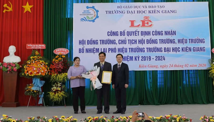 Trường ĐH Kiên Giang có tân Hiệu trưởng