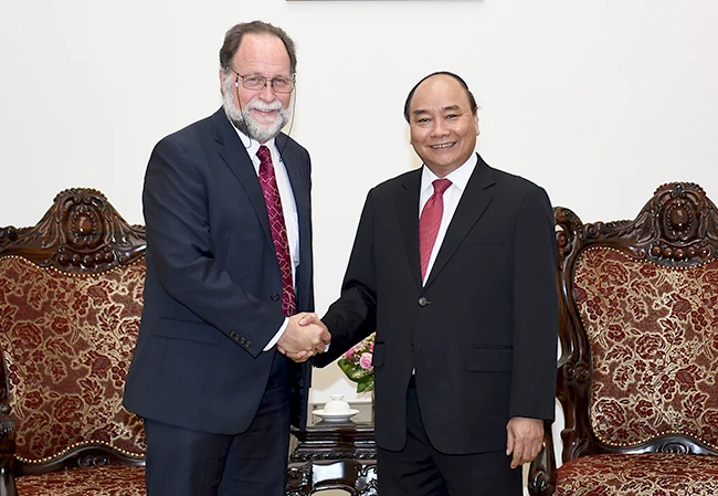 Thủ tướng Nguyễn Xuân Phúc tiếp ông Ricardo Hausmann, Giám đốc Trung tâm Phát triển quốc tế của Đại học Havard