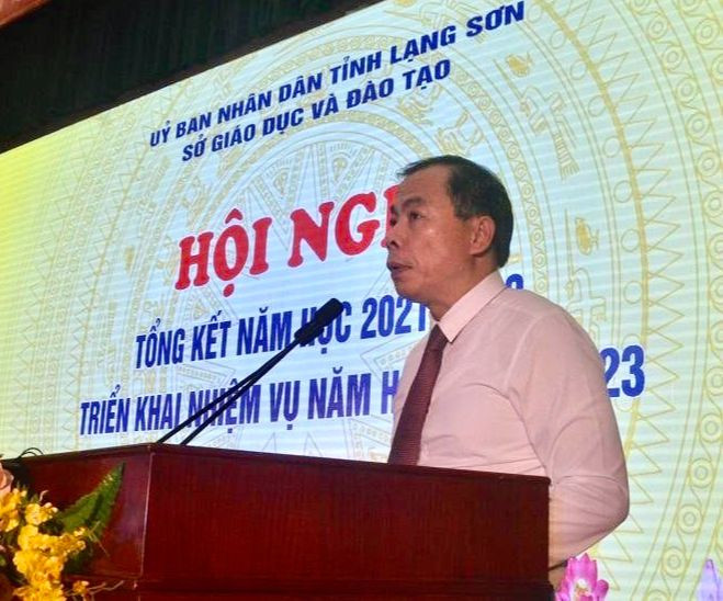 Ông Hoàng Quốc Tuấn – Giám đốc Sở GD&ĐT tỉnh Lạng Sơn phát biểu tại Hội nghị tổng kết năm học 2021 - 2022 triển khai nhiệm vụ năm học 2022 - 2023. Ảnh: TG Ông Hoàng Quốc Tuấn – Giám đốc Sở GD&ĐT tỉnh Lạng Sơn phát biểu tại Hội nghị tổng kết năm học 2021 - 2022 triển khai nhiệm vụ năm học 2022 - 2023. Ảnh: TG