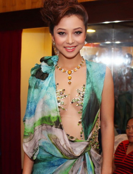 Jennifer Phạm: Hoa hậu hiếm hoi của Việt Nam mà nhan sắc chỉ có Jennifer Pham: Hoa hau hiem hoi cua Viet Nam ma nhan sac chi co