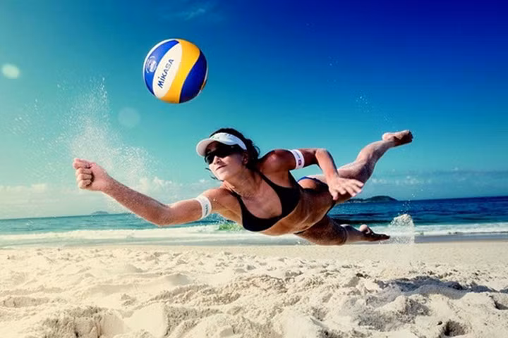 Nhan sắc xinh đẹp của VĐV bóng chuyền số 1 Brazil