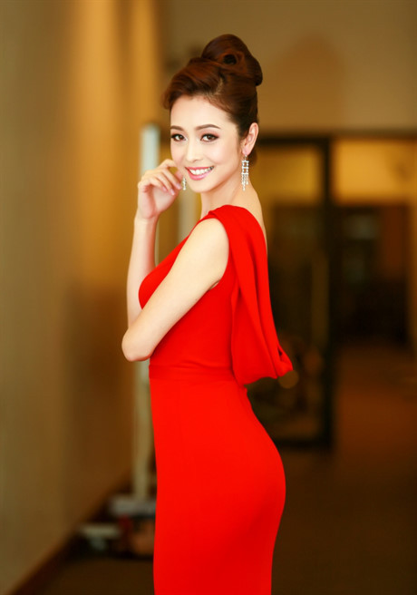 Jennifer Phạm: Hoa hậu hiếm hoi của Việt Nam mà nhan sắc chỉ có Jennifer Pham: Hoa hau hiem hoi cua Viet Nam ma nhan sac chi co