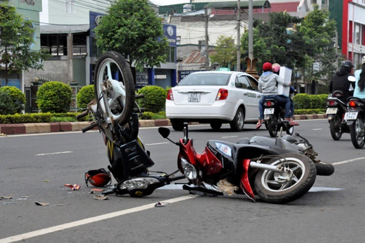 Ngày đầu nghỉ lễ: 8 người chết vì tai nạn giao thông