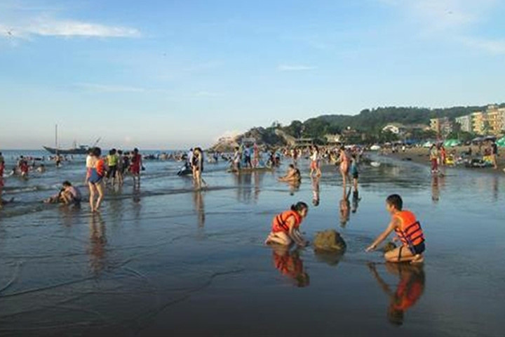Những dấu hiệu nguy hiểm cha mẹ phải hết sức lưu ý khi trẻ vừa tắm biển xong