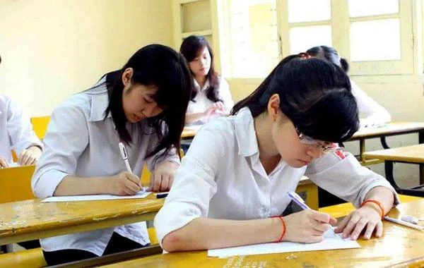 Đề thi tham khảo Hóa học phù hợp về tỉ lệ kiến thức