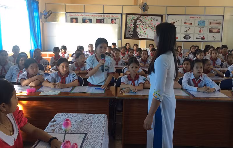 Những giờ sinh hoạt ngoại khóa giáo dục giới tính bổ ích tại Trường Tiểu học Nghĩa Hiệp.