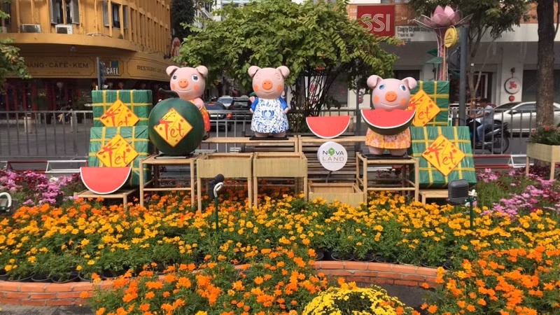 Những chú heo xinh xắn, đầy màu sắc rực rỡ chào đón Xuân mới nhiều niềm vui, hạnh phúc