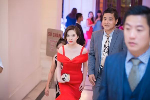 "Gái hai con" Đan Lê thon gọn và gợi cảm ảnh 2