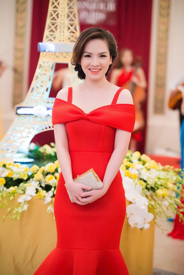 "Gái hai con" Đan Lê thon gọn và gợi cảm ảnh 9 "Gái hai con" Đan Lê thon gọn và gợi cảm ảnh 9