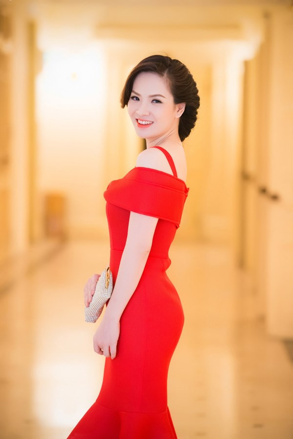 "Gái hai con" Đan Lê thon gọn và gợi cảm ảnh 10 "Gái hai con" Đan Lê thon gọn và gợi cảm ảnh 10