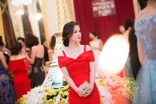 "Gái hai con" Đan Lê thon gọn và gợi cảm ảnh 6 "Gái hai con" Đan Lê thon gọn và gợi cảm ảnh 6
