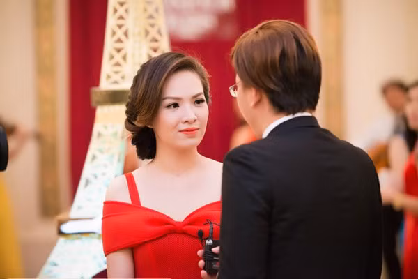 "Gái hai con" Đan Lê thon gọn và gợi cảm ảnh 13