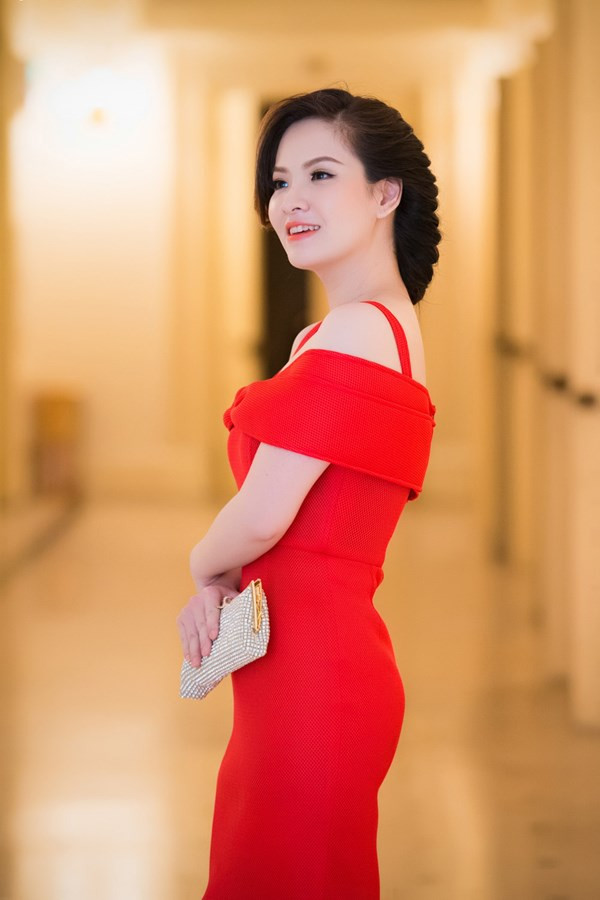 "Gái hai con" Đan Lê thon gọn và gợi cảm ảnh 12 "Gái hai con" Đan Lê thon gọn và gợi cảm ảnh 12