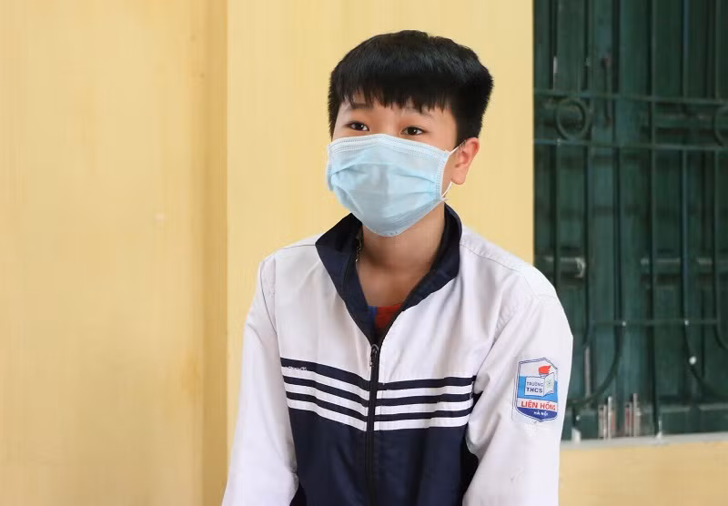 Học sinh lớp 9 Trường THCS Liên Hồng trong giờ học ngữ văn.