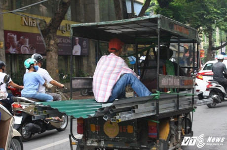 Nhan nhản những kẻ lê Nhan nhan nhung ke le