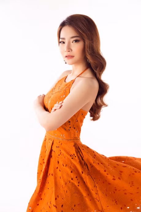 Bien hoa phong cach thoi trang dao pho trong tiet troi thu - Anh 10