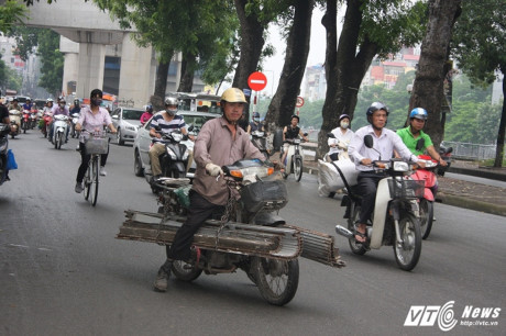 Nhan nhản những kẻ lê Nhan nhan nhung ke le