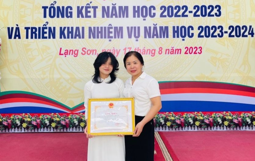 Nguyễn Dương Bảo Lam và mẹ. Ảnh: NVCC Nguyễn Dương Bảo Lam và mẹ. Ảnh: NVCC