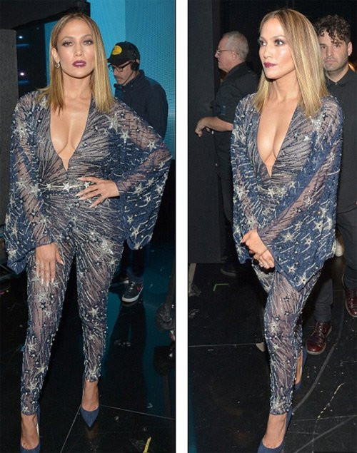 Jennifer Lopez sexy tột bậc tại lễ trao giải AMAs hình ảnh 14 jennifer lopez sexy tot bac tai le trao giai amas hinh anh 14