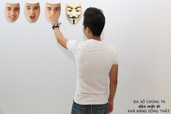 Suy ngẫm bộ ảnh cảnh báo người trẻ quá lạm dụng mạng xã hội