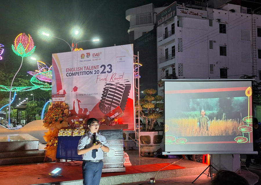 Phần dự thi của thí sinh khối THPT. Phần dự thi của thí sinh khối THPT.