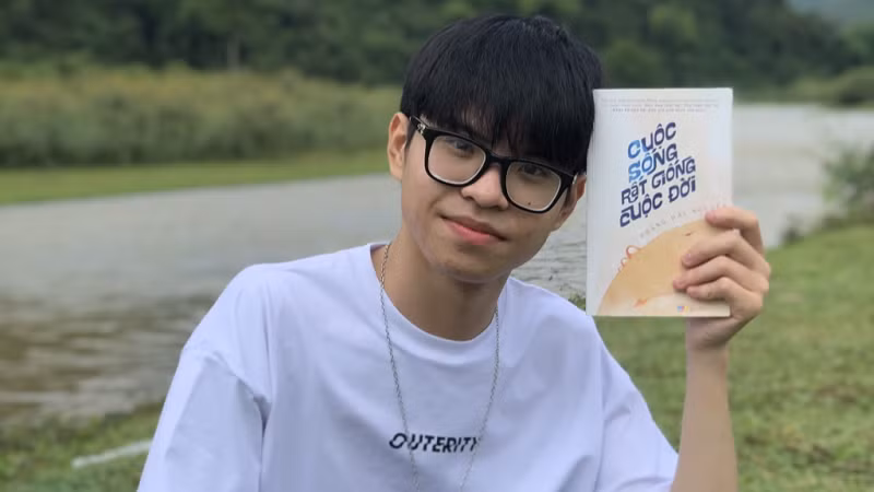 Chàng trai đam mê kĩ thuật nhưng cũng thích Văn học.