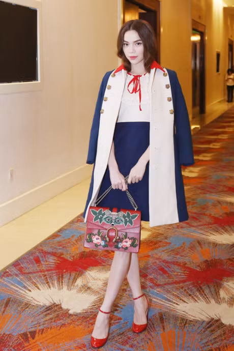 Thu Minh lo vong 2 ngan mo, Le Quyen gia 