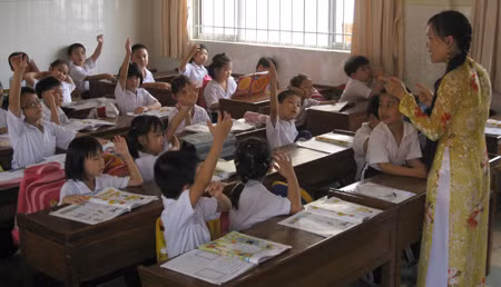 Ưu tiên tuyển dụng đủ biên chế giáo viên tiếng Anh ở tiểu học