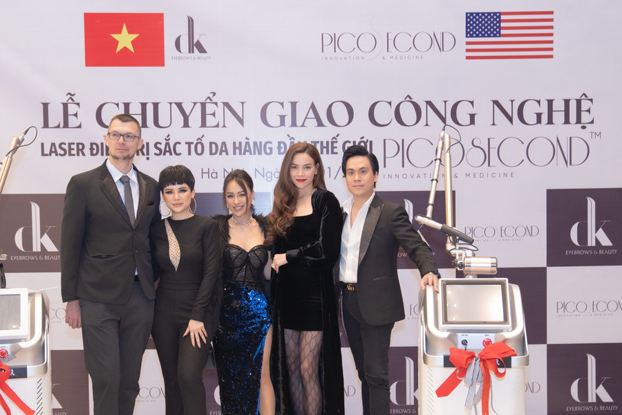 Bà mẹ ba con Hồ Ngọc Hà nhanh chóng lấy lại vóng dáng và trở nên vô cùng nổi bật giữa giàn khách mới và bạn bè trong showbiz