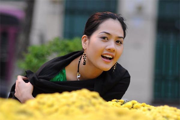 Sống yên bình với công việc ổn định, Hoàng Nhật Mai trở nên trẻ trung, yêu đời hơn trong mỗi lần xuất hiện. Sống yên bình với công việc ổn định, Hoàng Nhật Mai trở nên trẻ trung, yêu đời hơn trong mỗi lần xuất hiện.