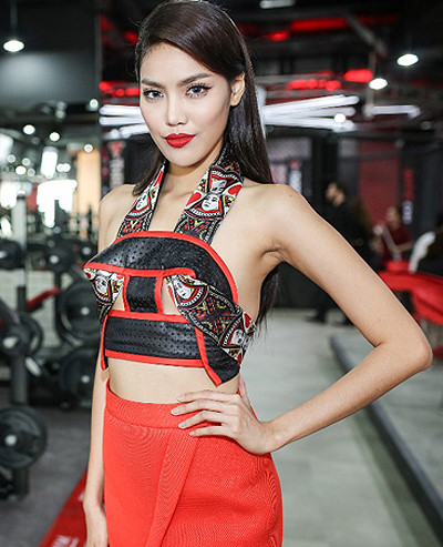 Hương Giang Idol, Phạm Hương trang điểm đẹp nhất tuần - Ảnh 4 Huong Giang Idol, Pham Huong trang diem dep nhat tuan - Anh 4