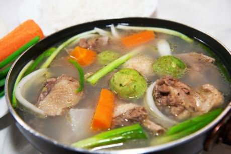 Những người không nên ăn canh chua sấu, dứa thơm, dọc mùng - Ảnh 1 Nhung nguoi khong nen an canh chua sau, dua thom, doc mung - Anh 1