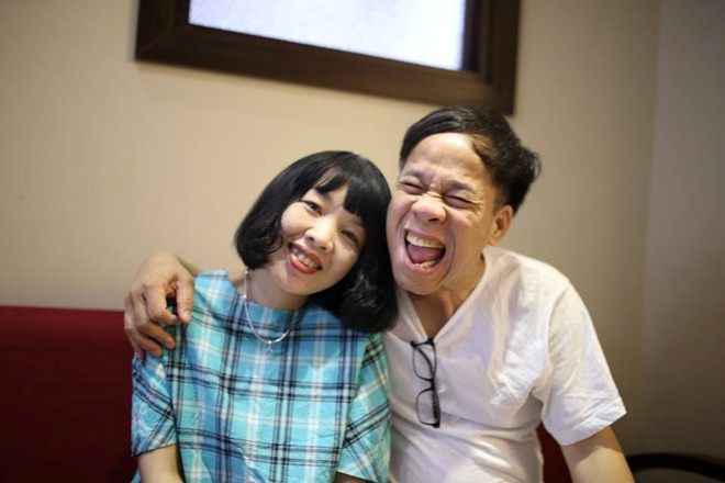 Hình ảnh yêu thương của bố mẹ được Nhật Nam chia sẻ cùng bài thơ.