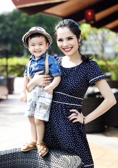Kiều Thanh và con trai tên thân mật là Bi. con-trai-kieu-thanh-5173-1439550129.jpg