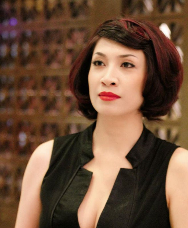 Pha Lê: Từ khi tham gia showbiz, Pha Lê đã tự mình gây ra lắm điều tiếng thị phi về yêu đương, tình ái. Tuy nhiên, những tai tiếng mới nhất của người đẹp quê Hải Phòng này lại do người khác tạo nên.