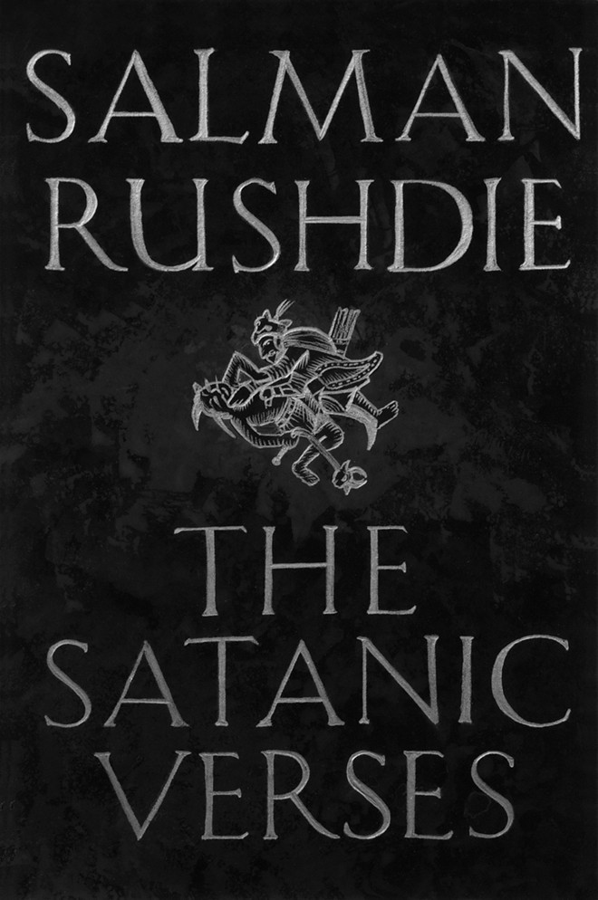 The Satanic Verses (Salman Rushdie - 1988): Truyện kể về Gibreel Farishta – ngôi sao Bollywood sống sót sau tai nạn máy bay và hành trình tìm ánh hào quang tại nước Anh. Một hành khách thoát nạn khác là Saladin Chamcha - một người nhập cư bình thường – lại có cuộc sống khó khăn. The Satanic Verse được cho là phỉ báng đạo Hồi và bị cấm tại nhiều nước như Venezuela, Nhật và Mỹ. 10 cuốn sách từng bị cấm phát hành hay nhất mọi thời đại