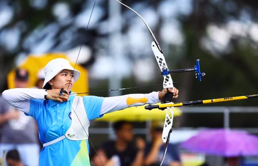 Cung thủ Lộc Thị Đào thi đấu tại SEA Games 30