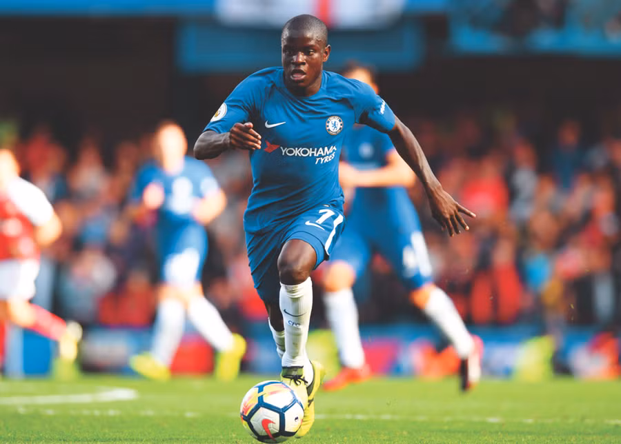 Kante được yêu mến bởi vẻ nhút nhát và sự khiêm tốn Kante được yêu mến bởi vẻ nhút nhát và sự khiêm tốn