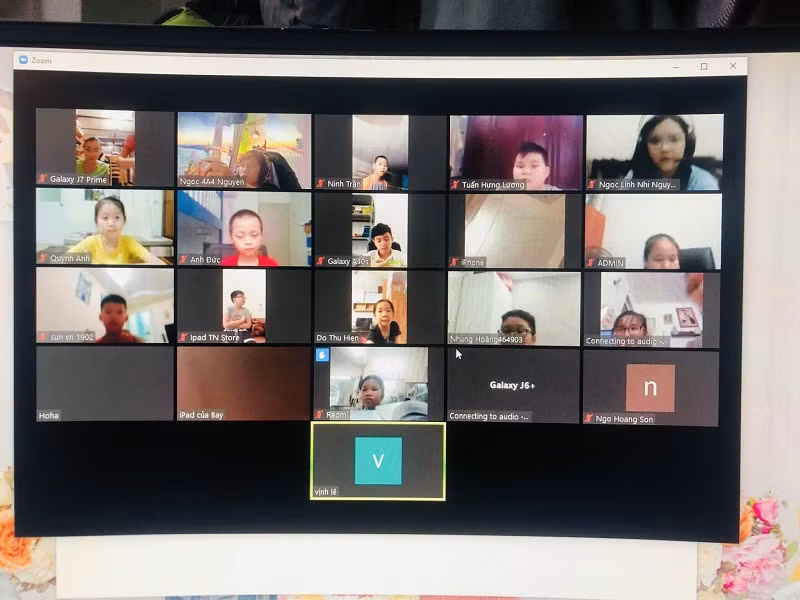 Nhiều trường học đã kết thúc năm học bằng hình thức trực tuyến để bảo đảm an toàn sức khỏe và phòng, chống dịch Covid-19. Ảnh: TG