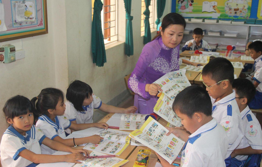 Nhiều địa phương vẫn thiếu giáo viên tiếng Anh. Ảnh minh hoạ: TG Nhiều địa phương vẫn thiếu giáo viên tiếng Anh. Ảnh minh hoạ: TG