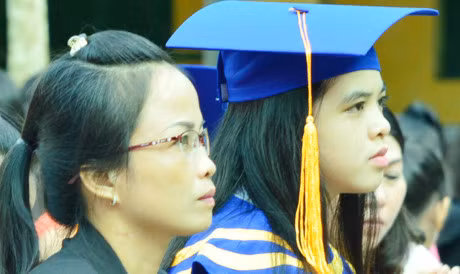 Quan tâm tổ chức Lễ tri ân trưởng thành cho học sinh 12